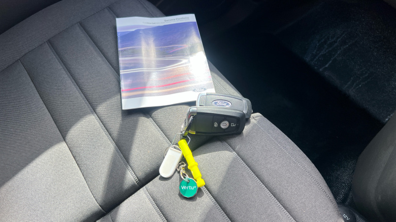 Ford Transit Connect 240 L1 Diesel 1.5 EcoBlue 100ps Limited Van